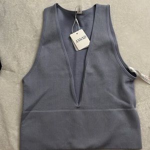 Seamless Deep V Crop top